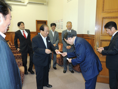 20140926自民党挨拶廻り1.jpg