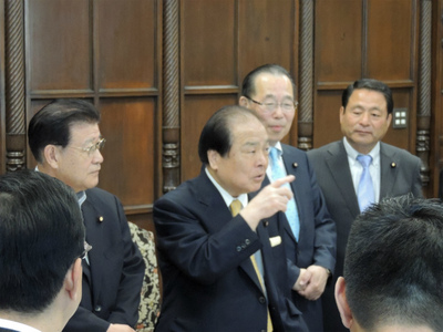 20150515前田武志議員永年在職議員表彰祝賀会67.jpg